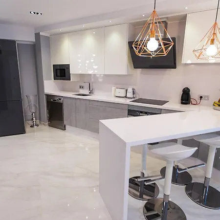 Luxury 2 Bedroom In Cristianos Los Cristianos (Tenerife)