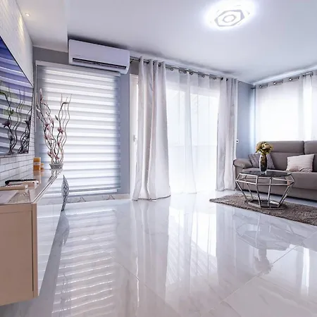 Luxury 2 Bedroom In Cristianos * Los Cristianos (Tenerife)