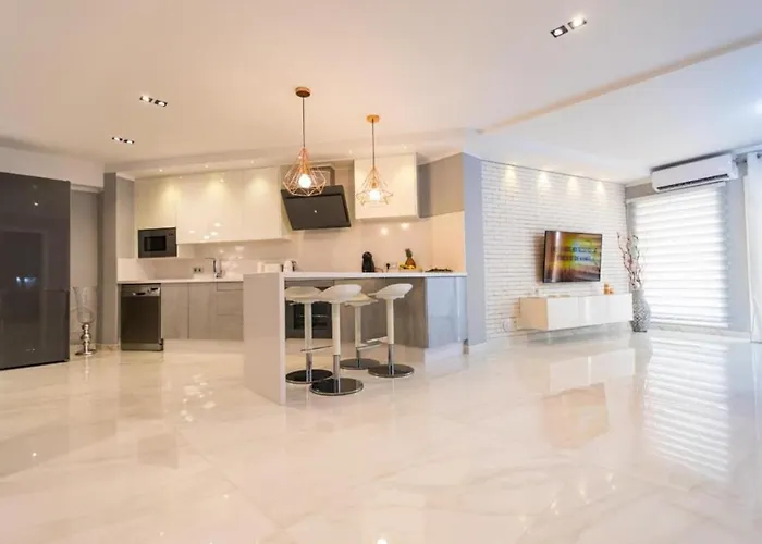Luxury 2 Bedroom In Cristianos Apartamento