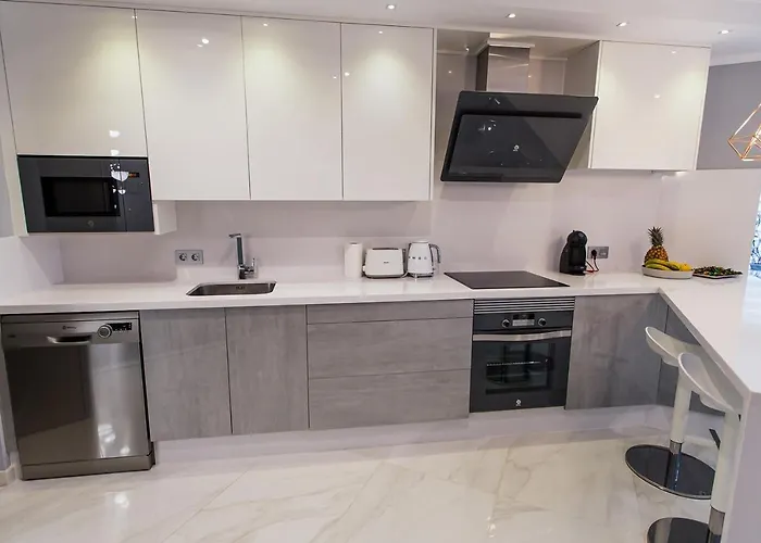 Luxury 2 Bedroom In Cristianos * Los Cristianos (Tenerife)