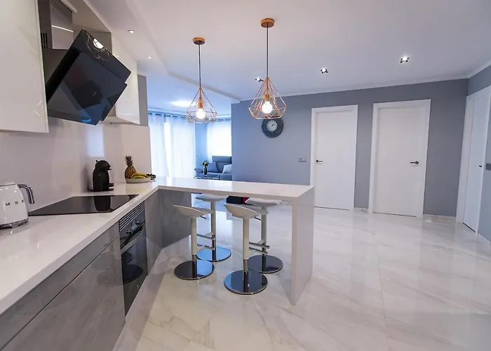 Luxury 2 Bedroom In Cristianos Los Cristianos (Tenerife)